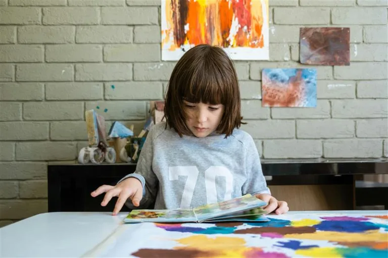 Early Signs of Autism: Spotting the First Clues and Understanding Their Impact